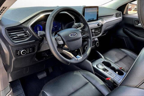 2022 Ford Escape Titanium