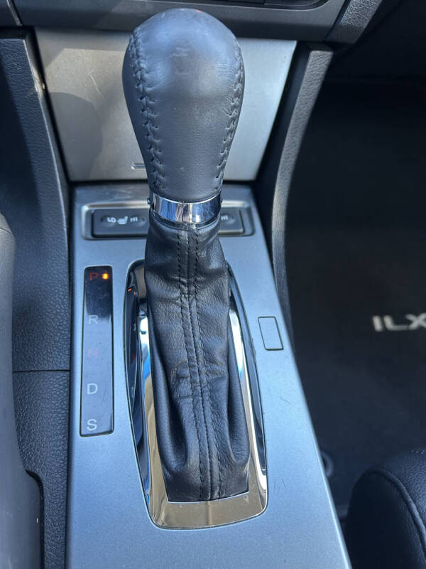 2013 Acura ILX 2.0L w/Tech