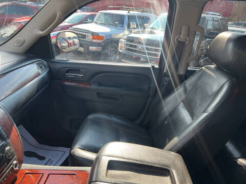 2014 Chevrolet Suburban LTZ