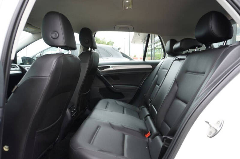 2016 Volkswagen e-Golf SEL Premium