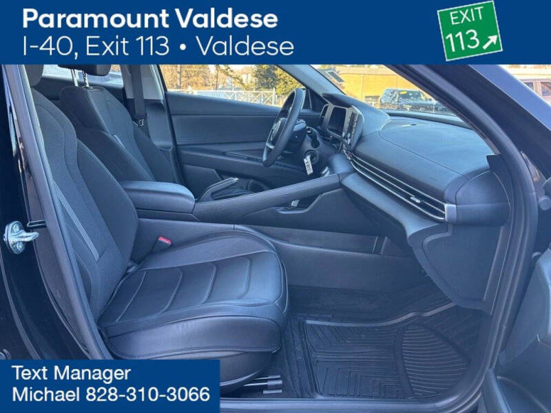 2024 Hyundai Elantra SE