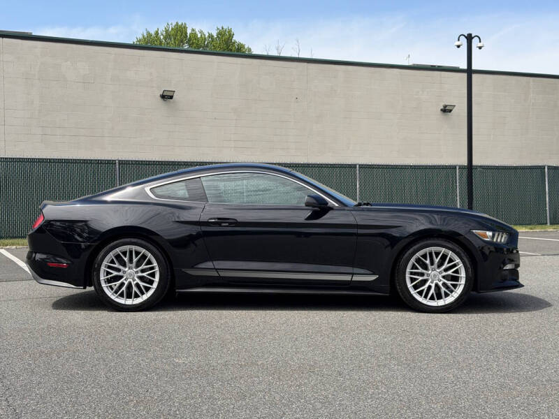 2017 Ford Mustang EcoBoost Premium