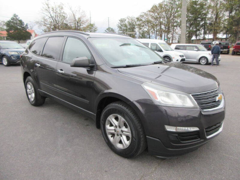 2015 Chevrolet Traverse LS photo 3