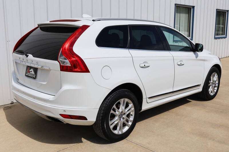 2016 Volvo XC60 T5 Premier