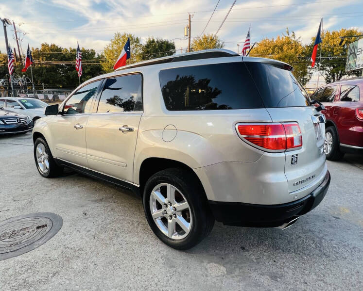 2008 Saturn Outlook XR