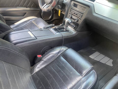 2011 Ford Mustang V6
