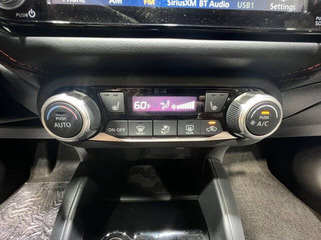 2025 Nissan Versa SR