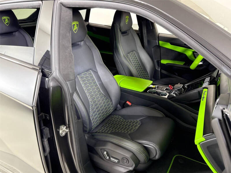 2022 Lamborghini Urus