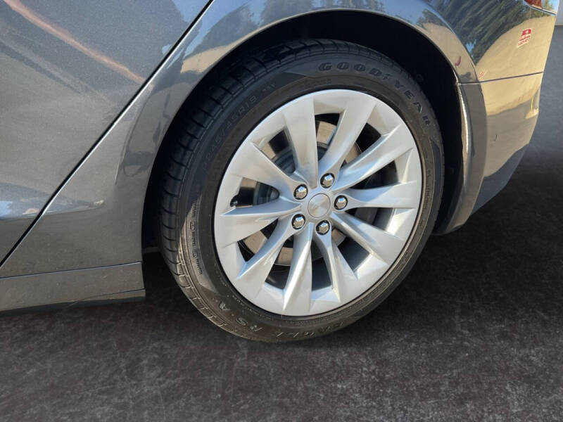 2016 Tesla Model S 70