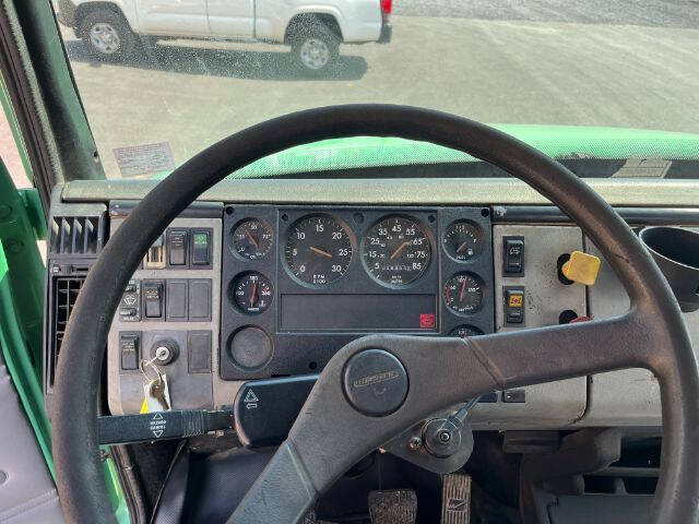 1999 Freightliner FL106 for sale at STAUNTON TRACTOR INC in Staunton VA
