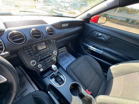 2015 Ford Mustang V6