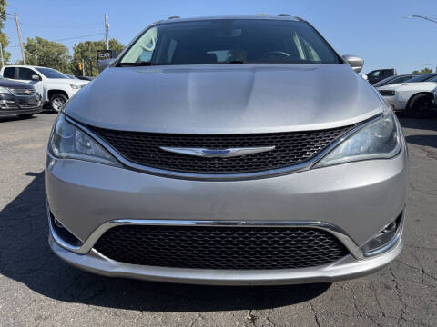 2020 Chrysler Pacifica Touring L