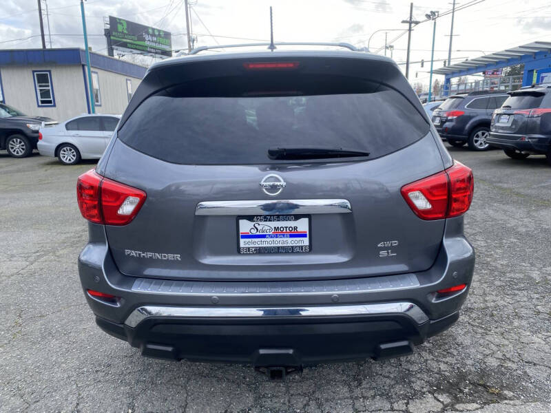 2017 Nissan Pathfinder SL