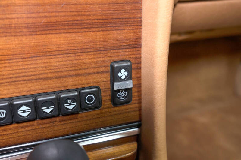 1982 Mercedes-Benz 380-Class 380 SL