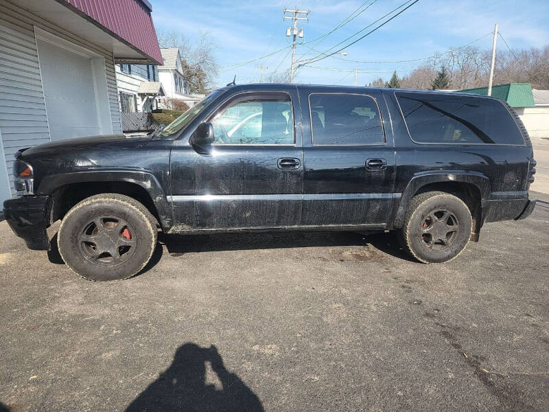 2005 GMC Yukon XL for sale at Maximum Auto Group II INC in Cortland OH