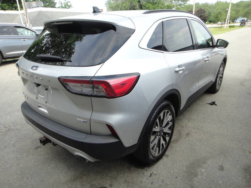 2020 Ford Escape Titanium