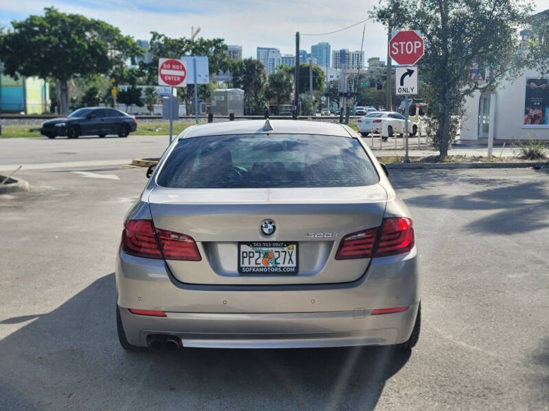 2012 BMW 5 Series 528i