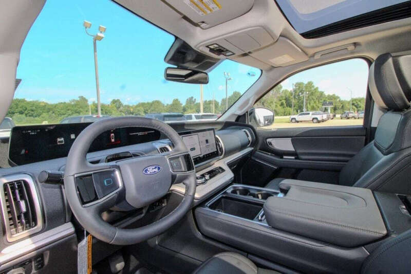 2027 Ford Expedition MAX Active