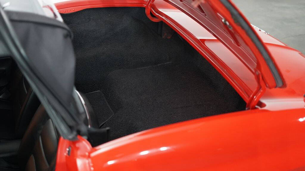 1965 Chevrolet Corvette 28