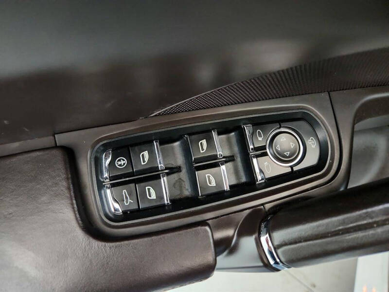 2013 Porsche Cayenne GTS