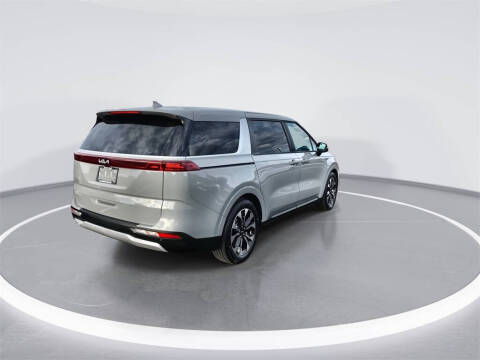 2024 Kia Carnival EX