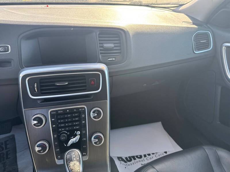 2016 Volvo S60 T5 Drive-E Premier