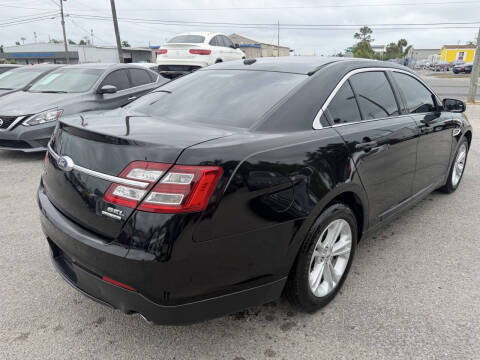 2016 Ford Taurus SEL