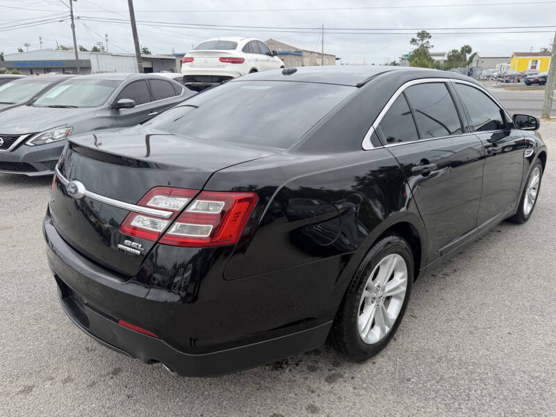2016 Ford Taurus SEL
