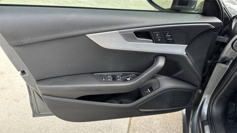 2017 Audi A4 2.0T quattro Prestige