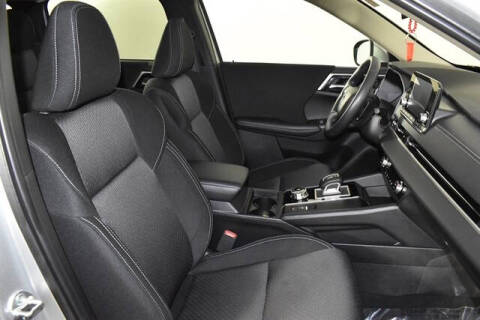 2024 Mitsubishi Outlander ES