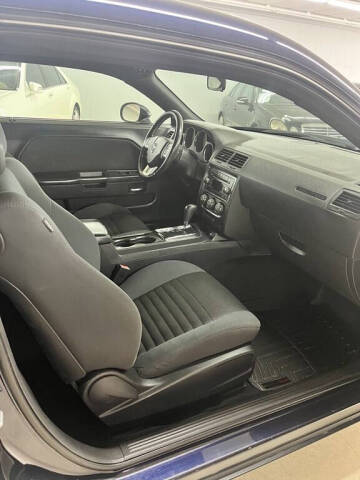 2012 Dodge Challenger SXT
