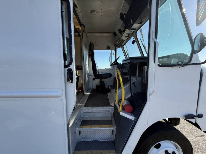 2012 Freightliner MT55 Chassis