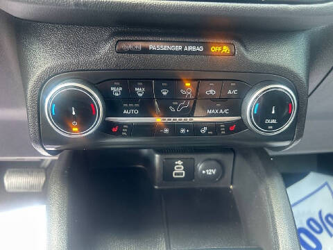 2025 Ford Escape ST-Line Select