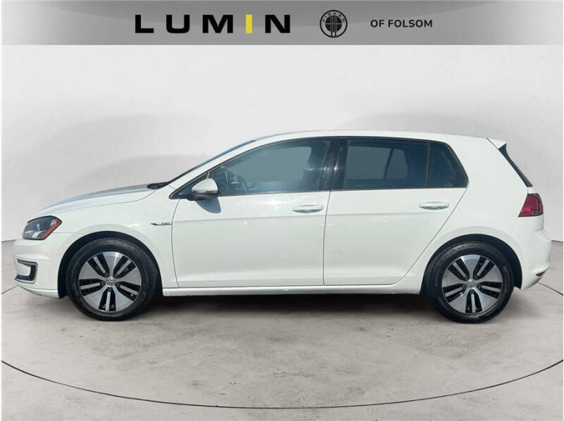 2016 Volkswagen e-Golf SE