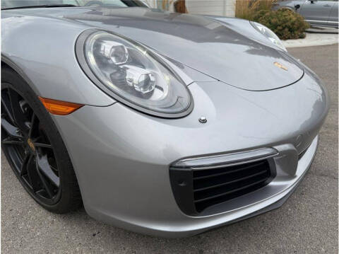 2017 Porsche 911 Carrera