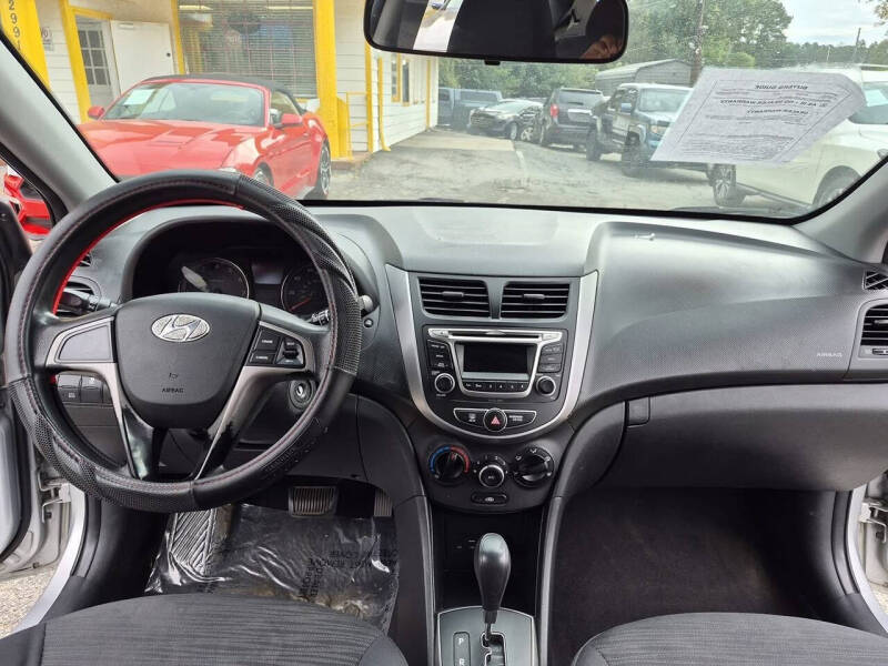 2016 Hyundai Accent SE