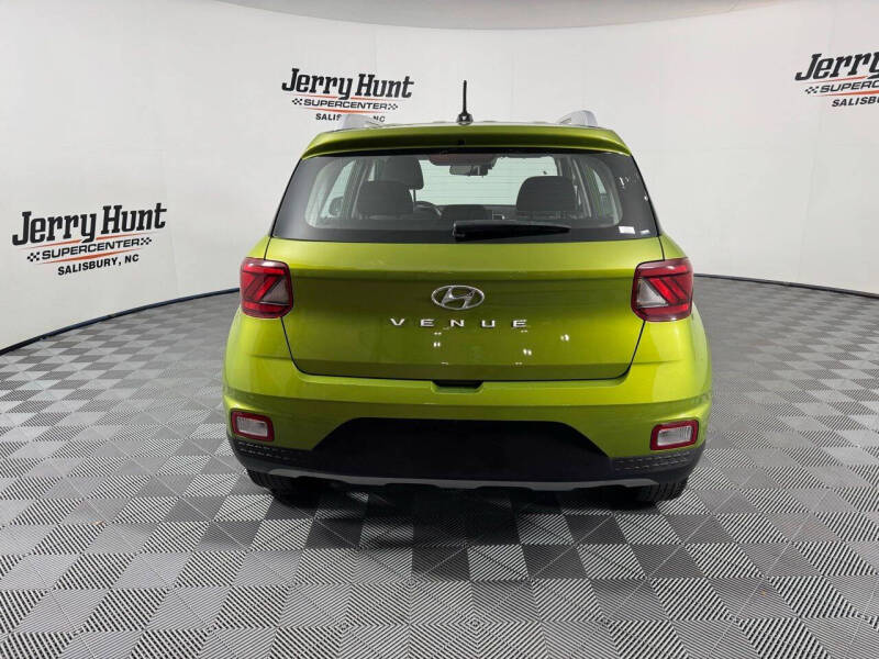 2024 Hyundai Venue SEL