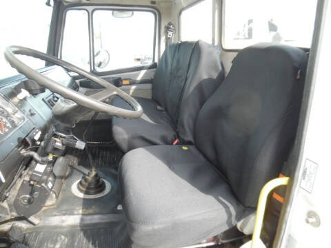 2001 Freightliner FL70