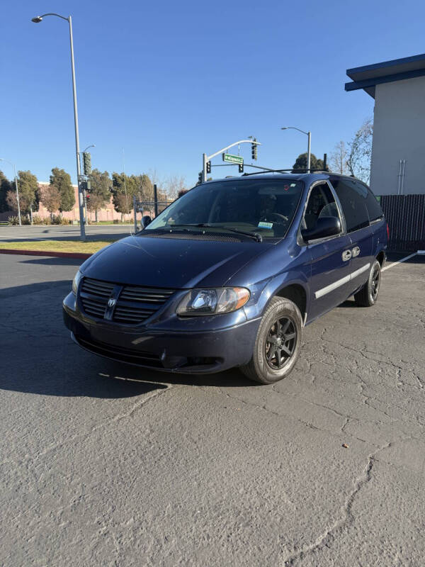 2005 Dodge Grand Caravan SE's photo