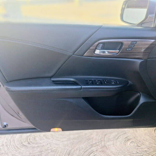 2017 Honda Accord Hybrid Touring