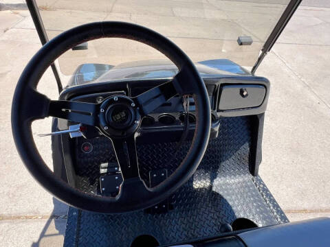 2018 E-Z-GO Golf Cart