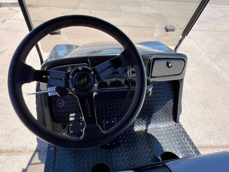 2018 E-Z-GO Golf Cart