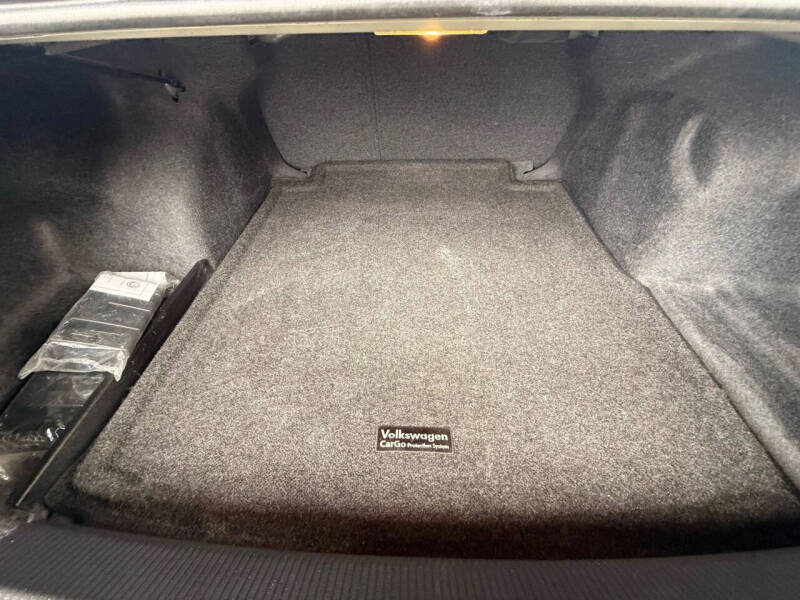 2017 Volkswagen Passat 1.8T SE