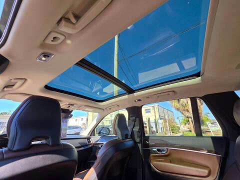 2019 Volvo XC90 T6 Momentum