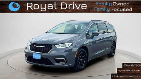 2022 Chrysler Pacifica Touring L