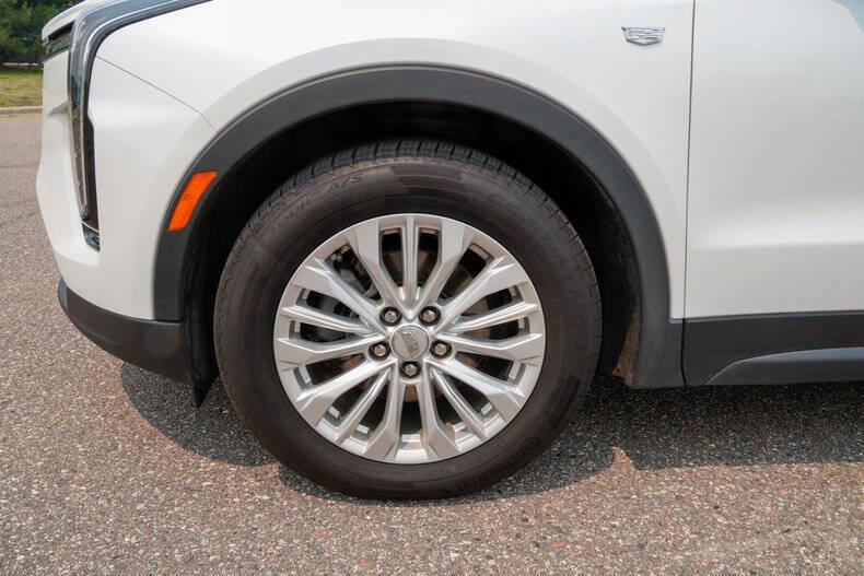 2024 Cadillac XT4 Luxury