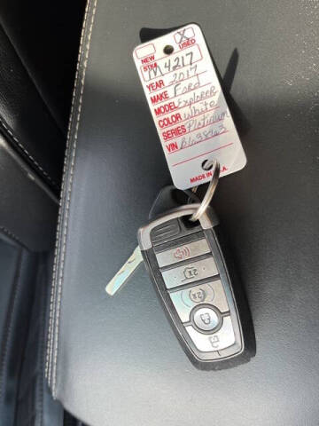 2017 Ford Explorer Platinum