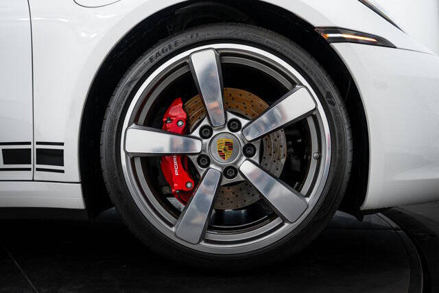 2022 Porsche 911 Carrera S