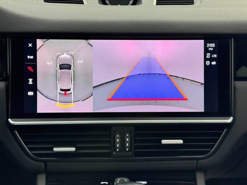 2023 Porsche Cayenne Platinum Edition