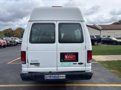 2013 Ford E-Series E-350 SD